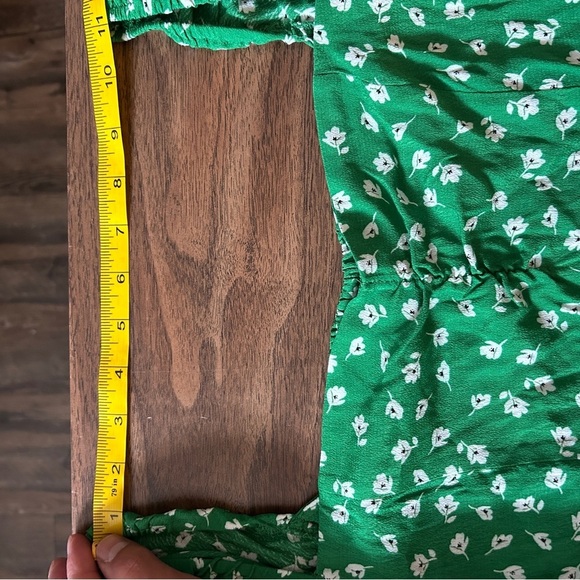 ❤️ H&M Green Floral Peasant Blouse Size M - Picture 8 of 10